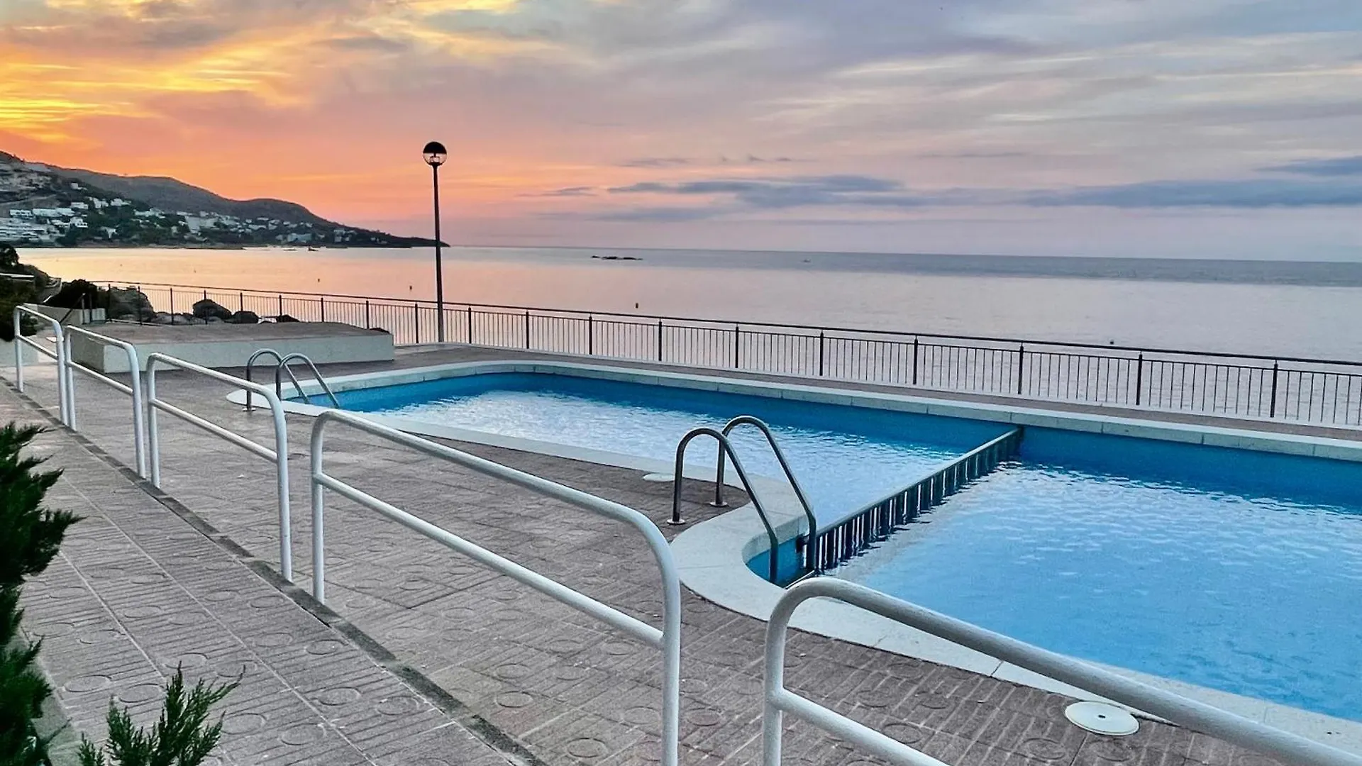 Magnifique Appartement En Front De Mer, Caneylles Rosas Apartamento